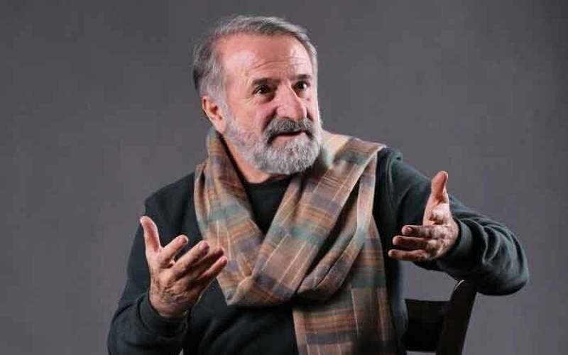 کنایه معنادار بازیگر کمدی سینما و تلویزیون به مهران رجبی در برنامه زنده + فیلم